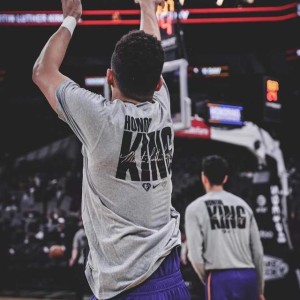 ggbet下载-【现场】布克48分再平纪录 马刺主场球迷也被圈粉